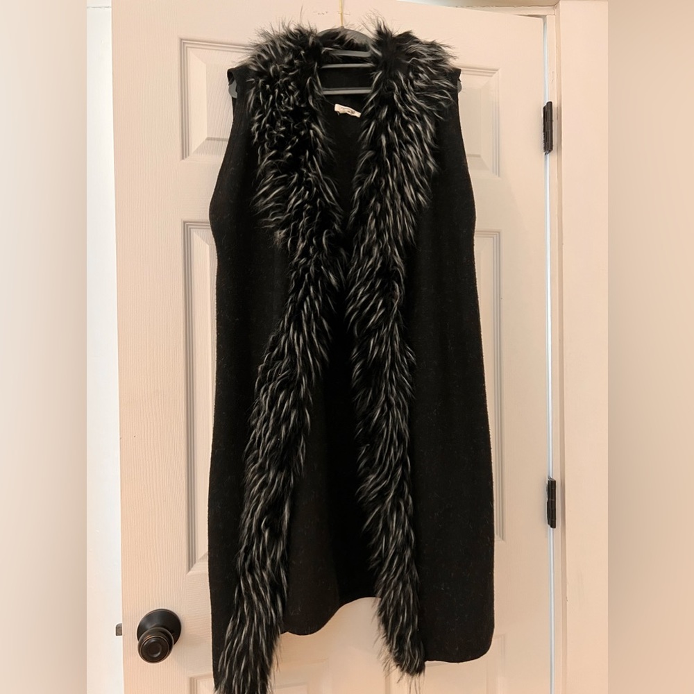 Pre owned black faux fur cardigan vest
